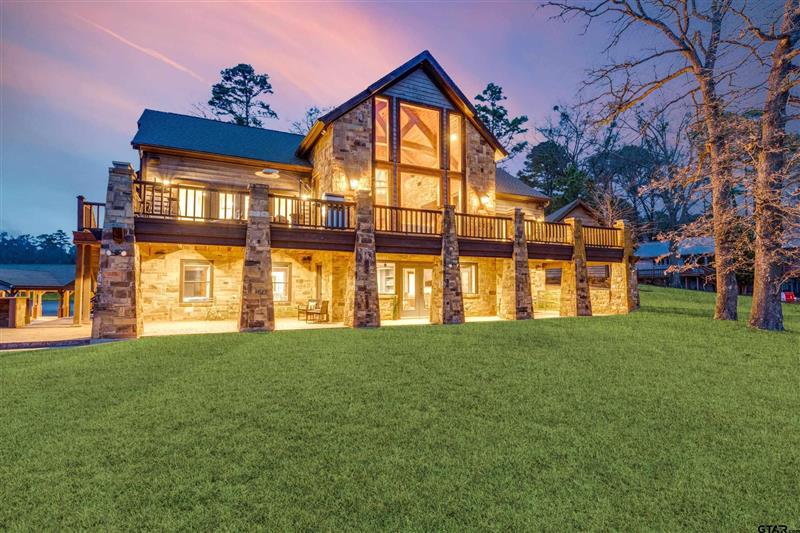 118  King Lance Ct Scroggins TX 75480 Mt Vernon